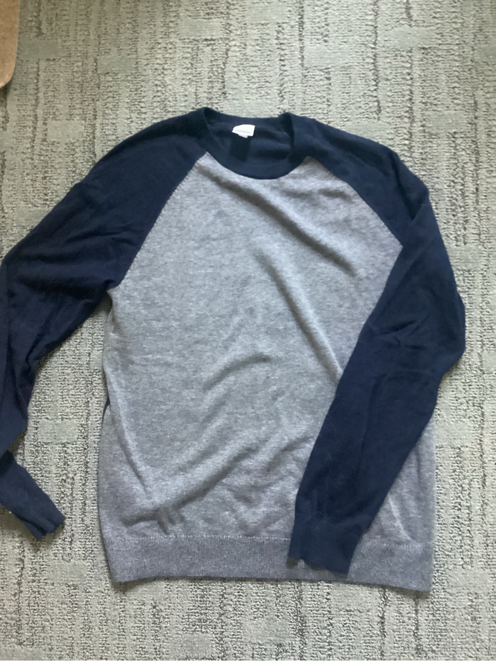 Express Men’s Two-Tone Crewneck Sweater - Gray & Navy